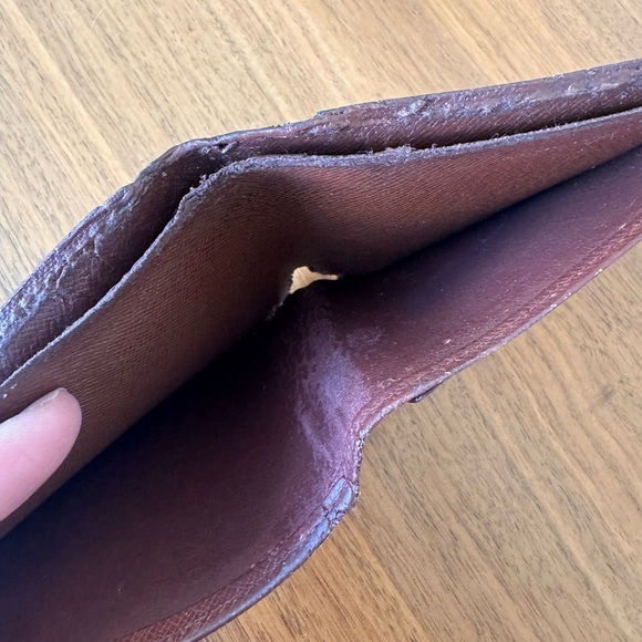 Louis Vuitton Authentic Vintage Monogram Bifold Compact Wallet - Picture 7 of 12